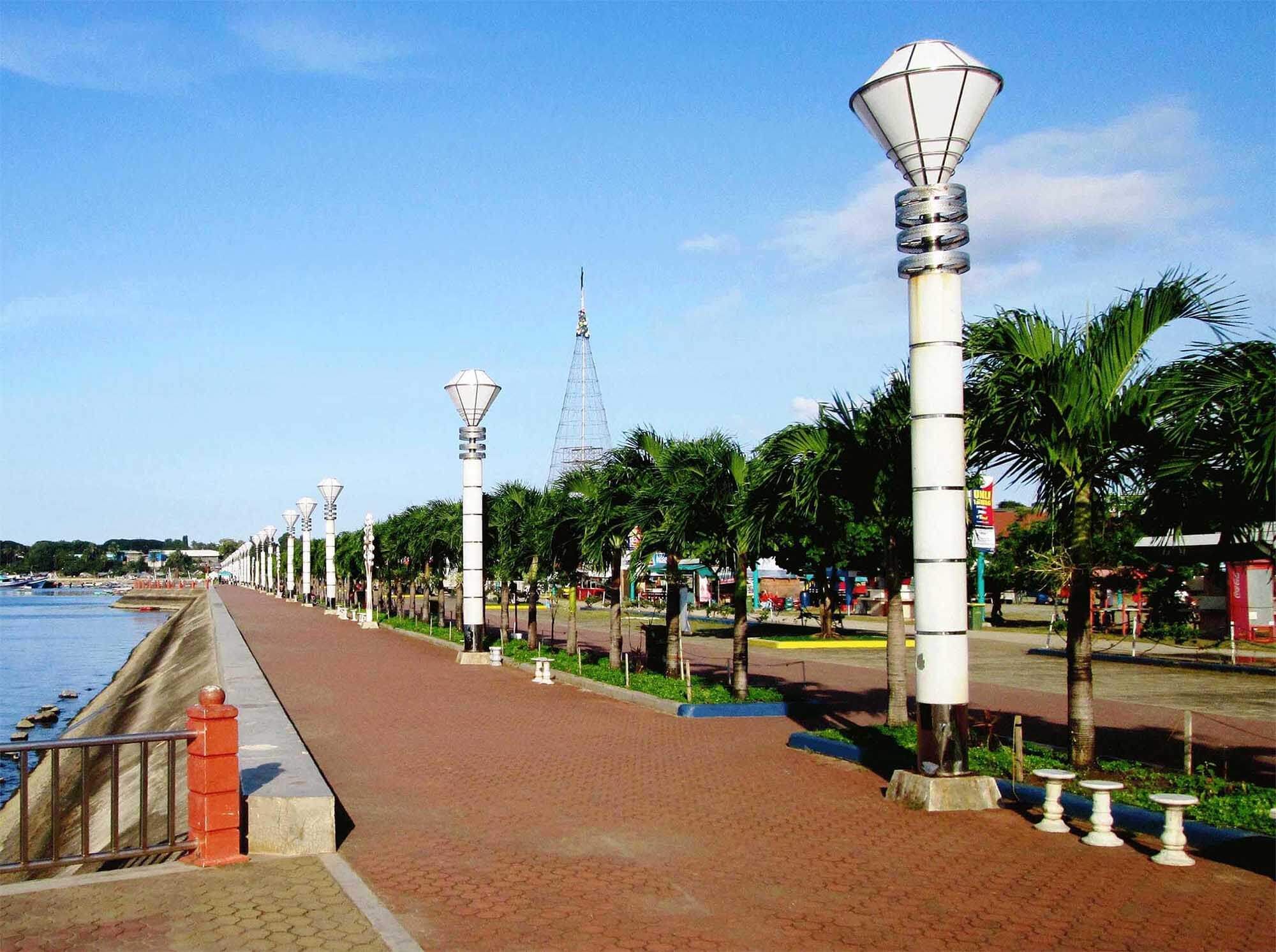 Palawan City Tour Bay Walk 01