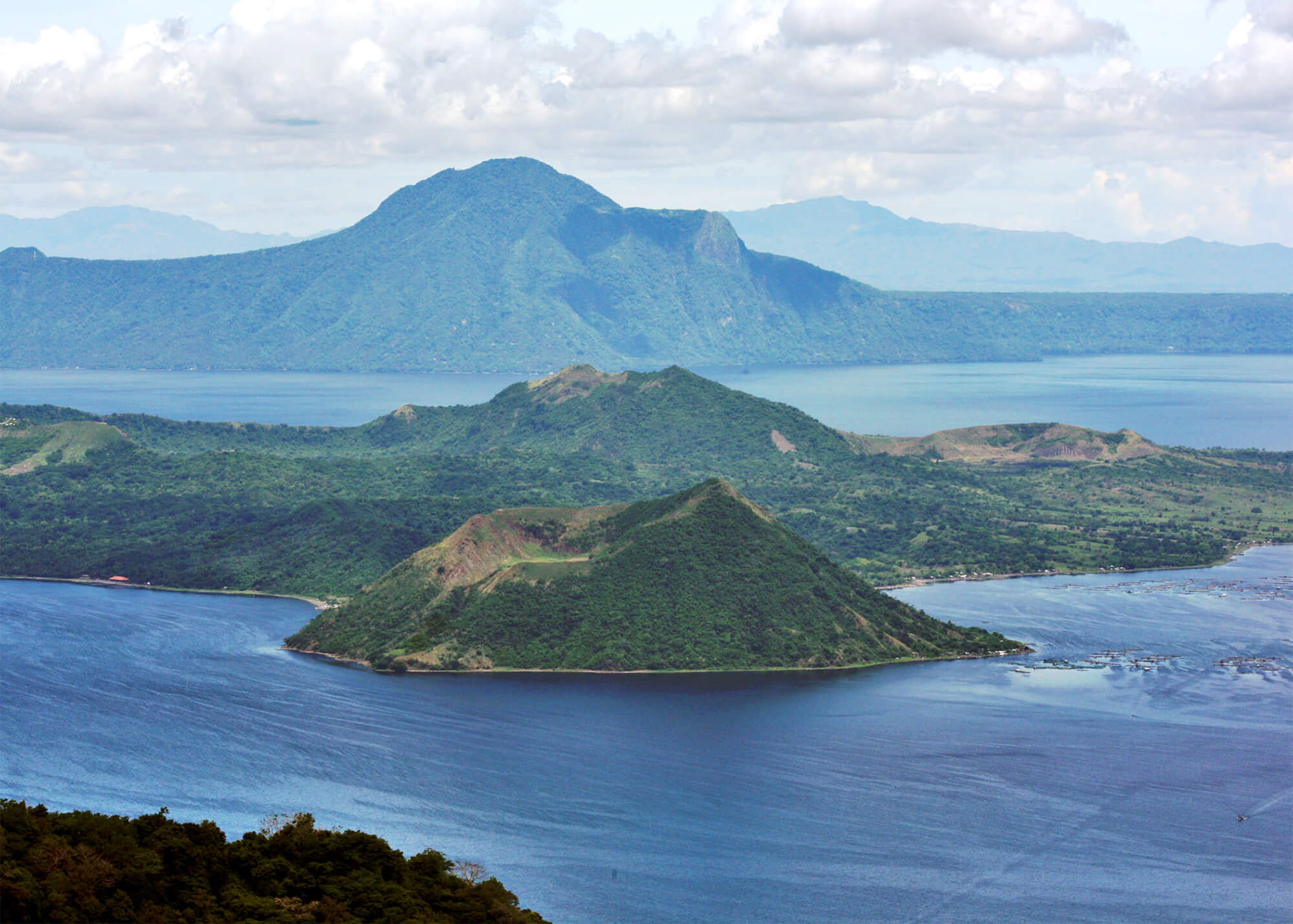Tagaytay Tour View Of Taal Volcano 1